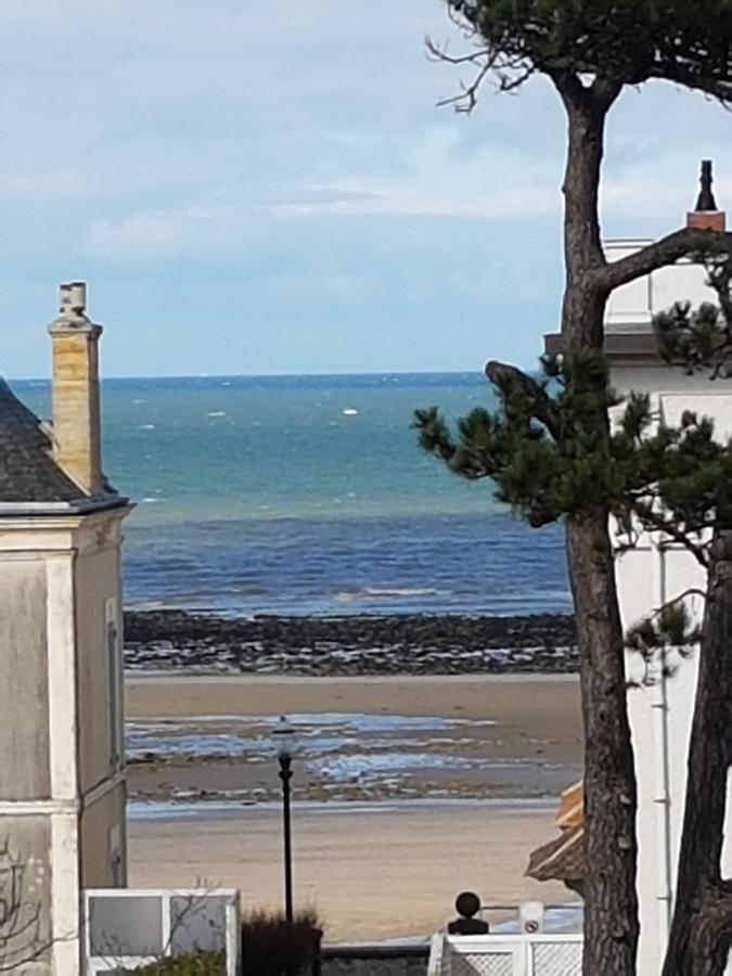 Hotel De Normandie Saint-Aubin-Sur-Mer  Exterior foto